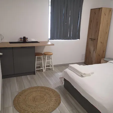아파트 Vrabiilor New 1 Bedroom 클루지나포카